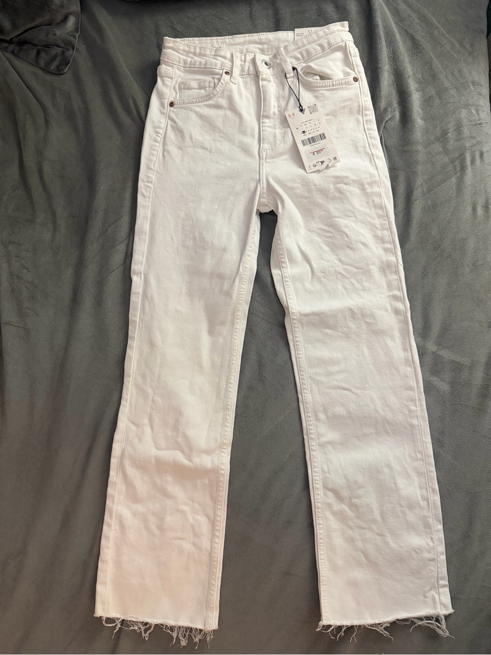 Zara White Frayed-Hem Wide-Leg Jeans - Picture 3 of 5